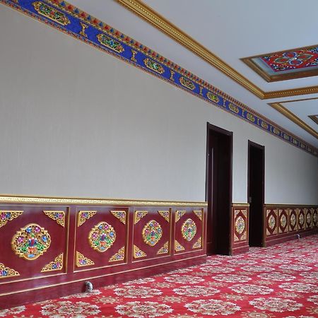 שיאחה Overseas Tibetan Hotel מראה חיצוני תמונה